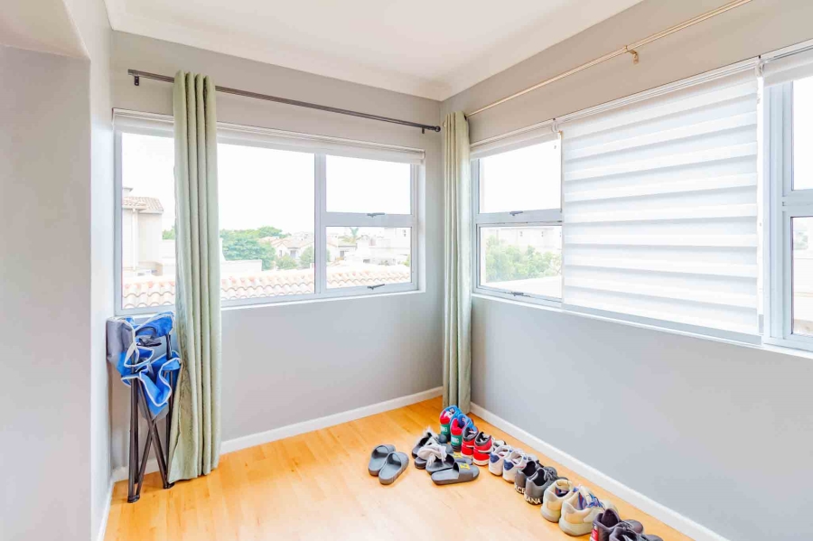 3 Bedroom Property for Sale in Royal Ascot Western Cape